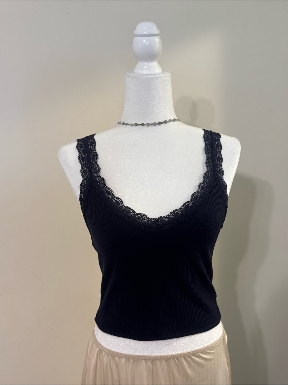 American Eagle Dark Blue Lace Trim Tank Top, Size M 💙